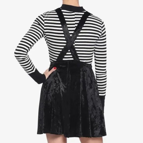 Hot Topic Moon & Florals Embroidered Black Velvet Skirtall Size Medium - Picture 2 of 11